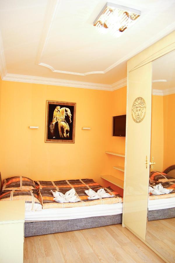 Club 218 Wellness Luxus Apartman Шиофок Экстерьер фото